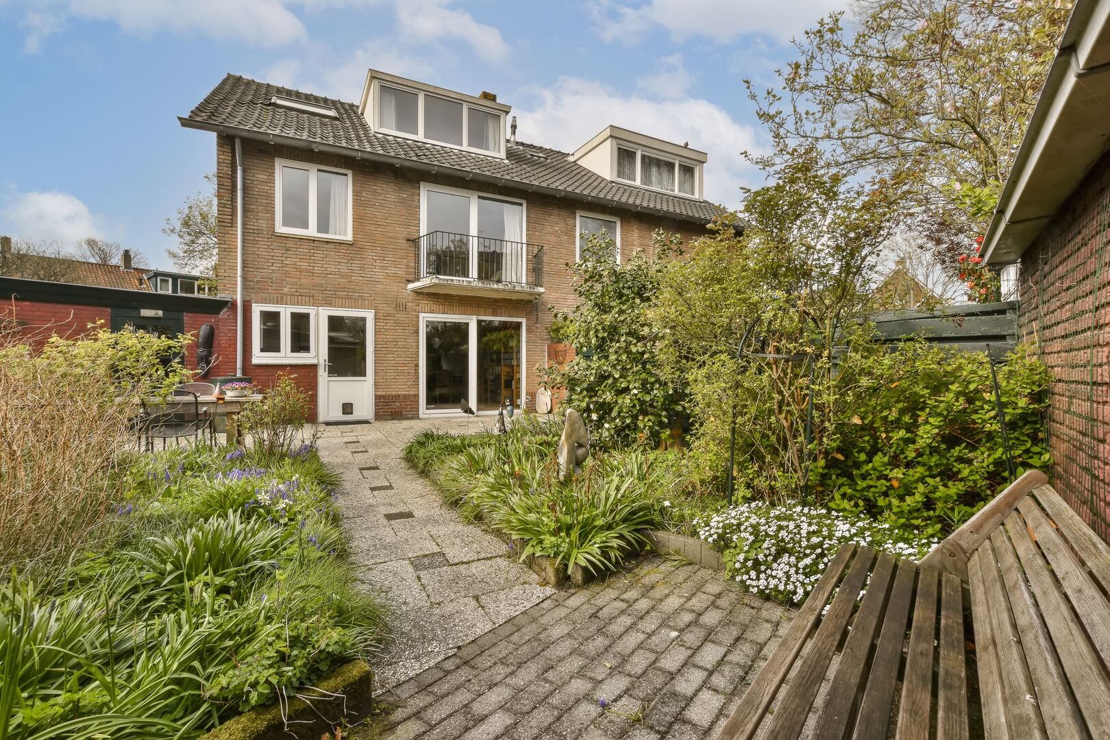 Optimising Functionality And Aesthetics With The Right Back Doors